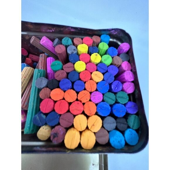 AMACO Colored Chalk Dustless Blue & Gold Tin #301 Made in USA Art Pastel Effects - Picture 10 of 10